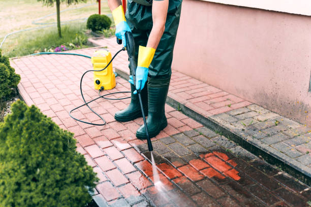 Best Pool Deck Cleaning  in Breckenridge Hills, MO